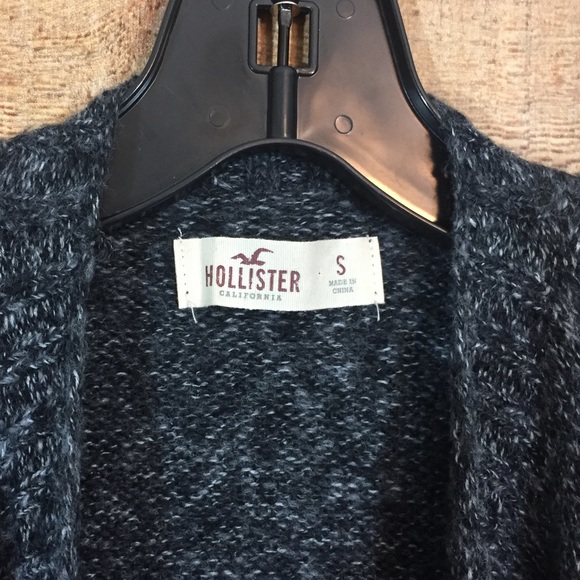 Hollister Sweater - Picture 5 of 7